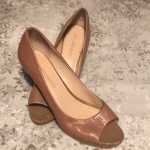 Great shoe! Work or play.